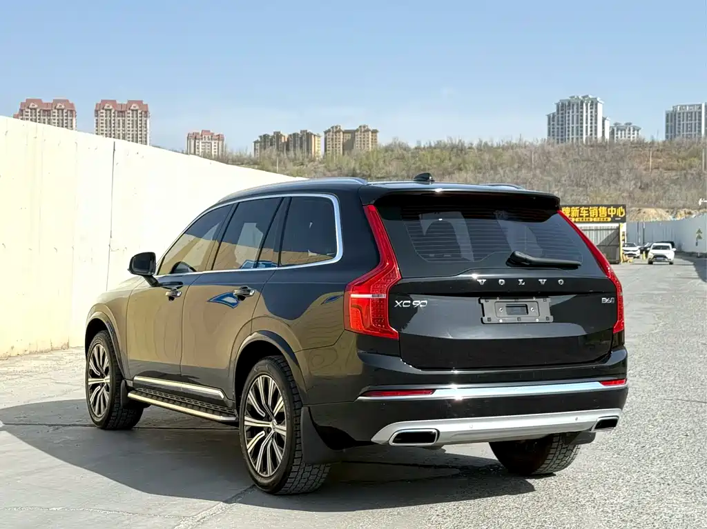 Volvo XC90 2021 — фото 9