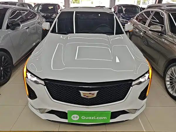 Cadillac CT4 2023