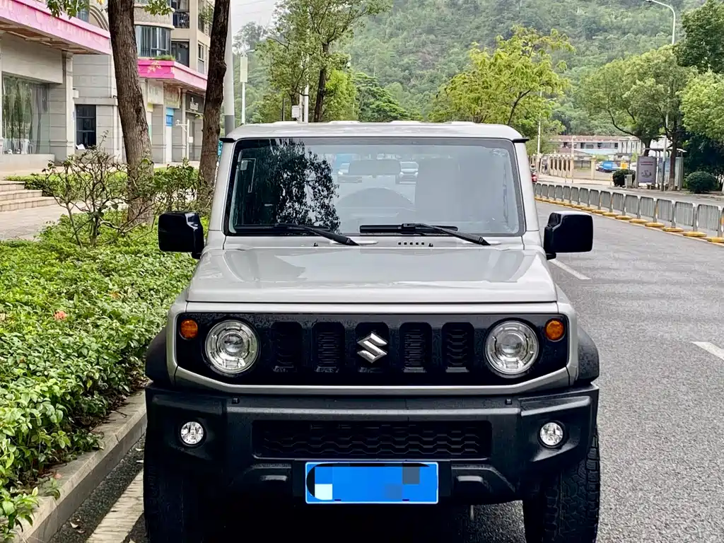 Suzuki Jimny 2025 — фото 2