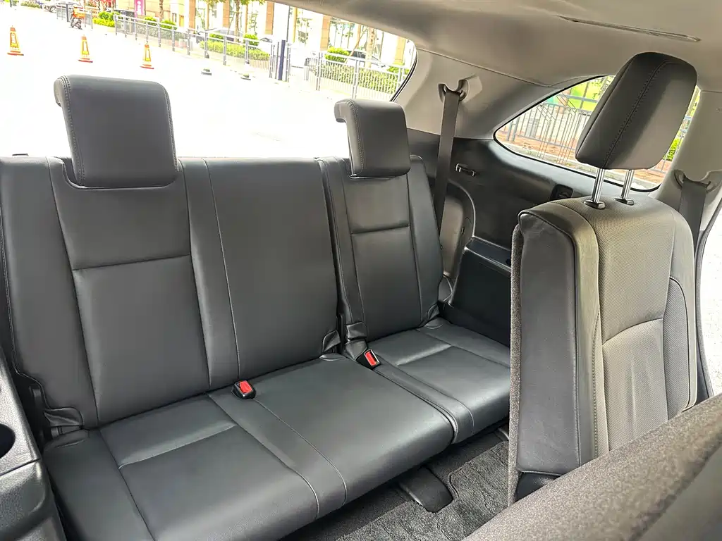 Toyota Highlander 2017 — фото 13