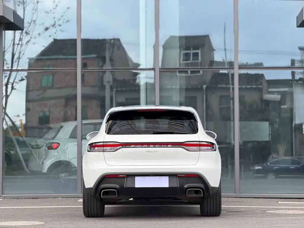 Porsche Macan 2023 — фото 4