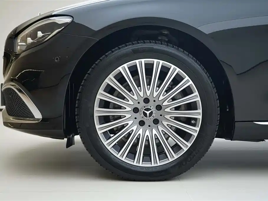Mercedes-Benz E-Class 2022 — фото 14
