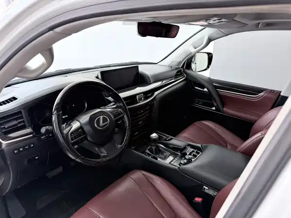 Lexus LX 2019