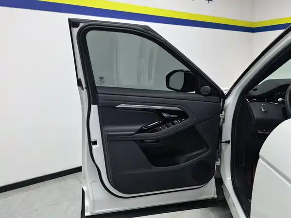 Land Rover Range Rover Evoque 2021