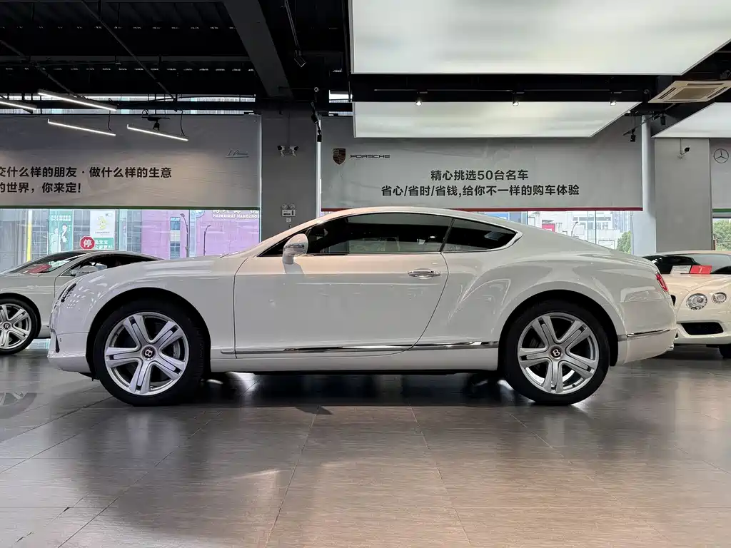 Bentley Continental 2016 — фото 16