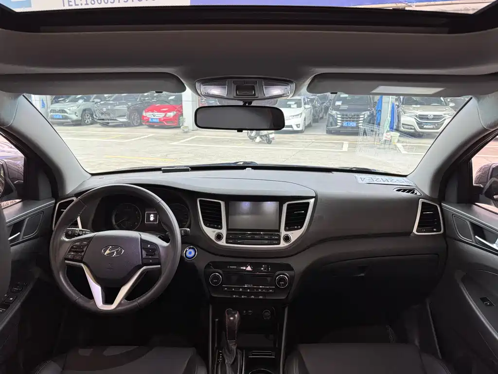 Hyundai Tucson 2016 — фото 10