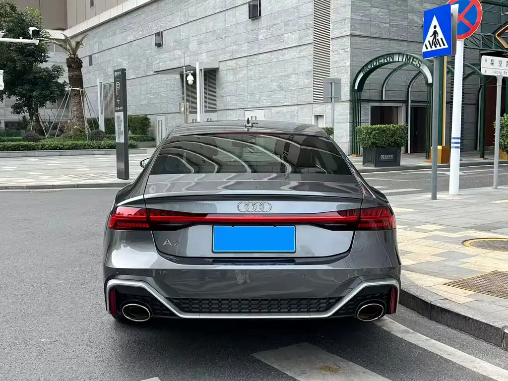 Audi A7 2021 — фото 8