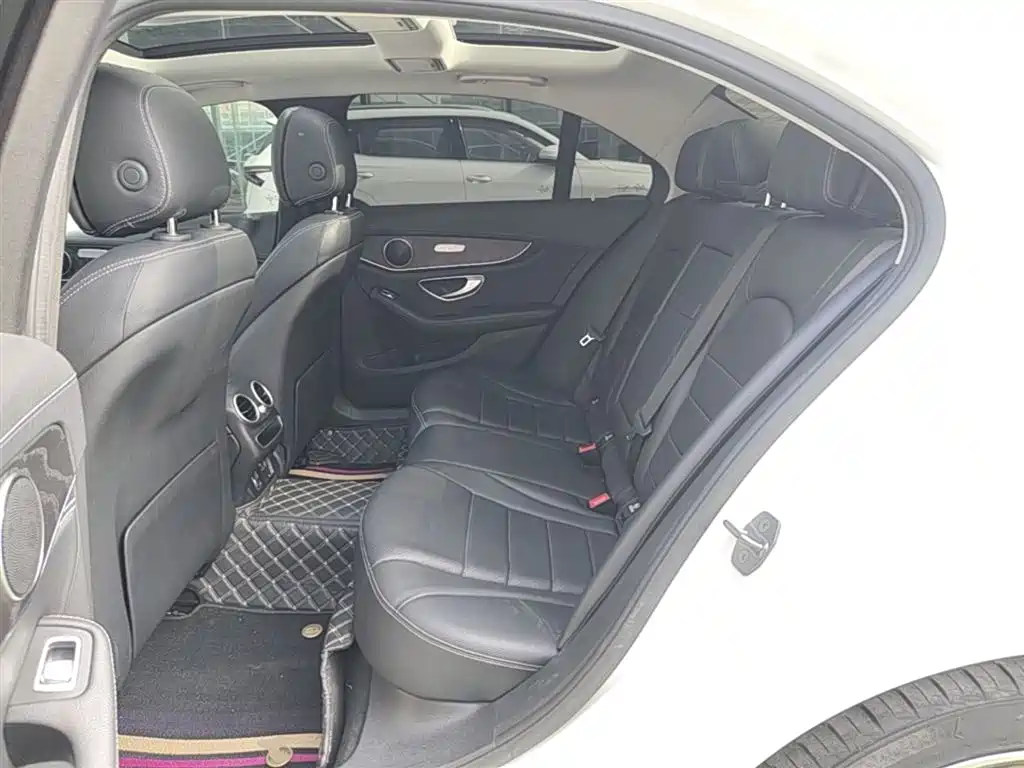 Mercedes-Benz C-Class 2020 — фото 17