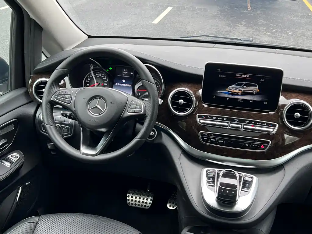 Mercedes-Benz V-Class 2018 — фото 6