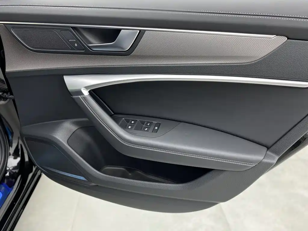 Audi A6L 2023 — фото 24