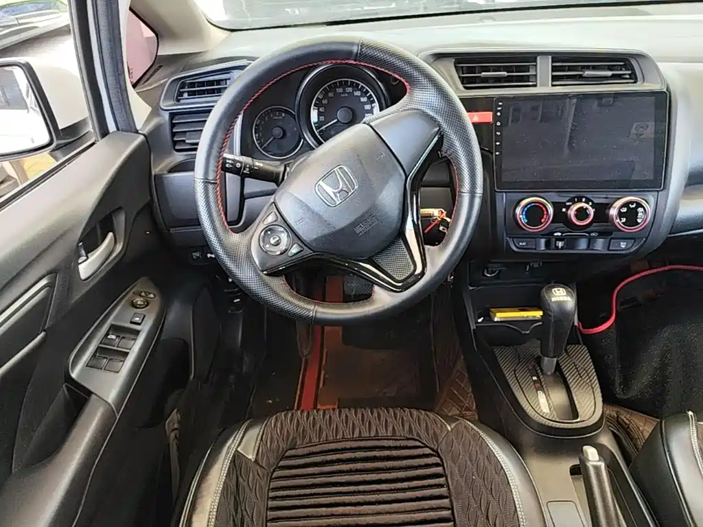 Honda Fit 2017 — фото 17