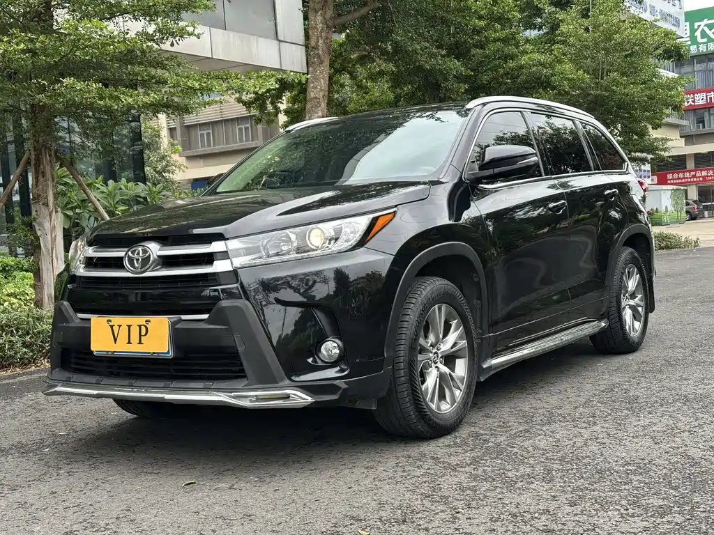 Toyota Highlander 2020 — фото 1