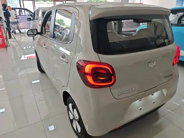 Wuling Hongguang MINIEV 2025
