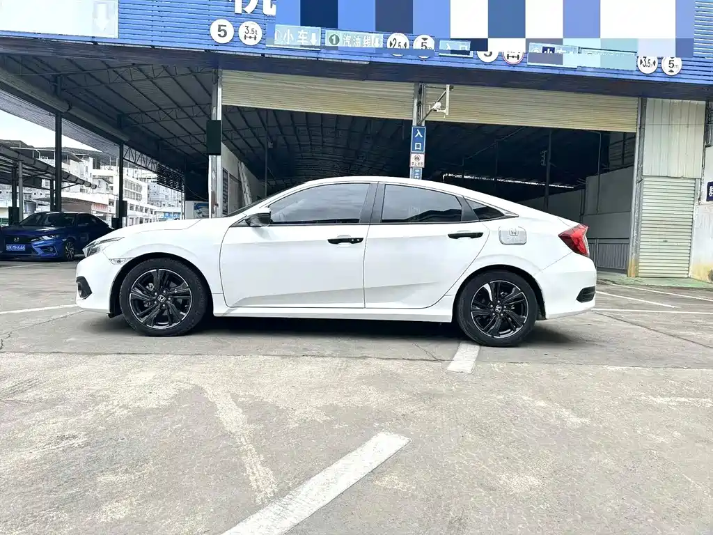 Honda Civic 2017 — фото 4