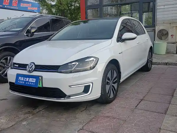 Volkswagen Golf Pure Electric 2020
