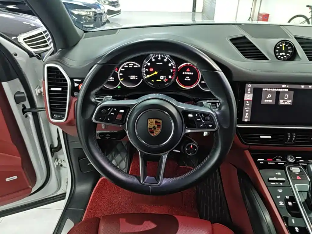 Porsche Cayenne Hybrid 2020 — фото 11