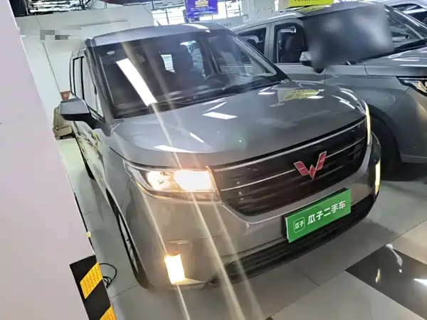 Wuling Hongguang PLUS 2019