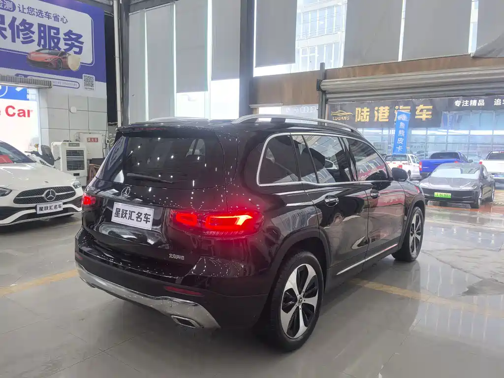 Mercedes-Benz GLB 2021