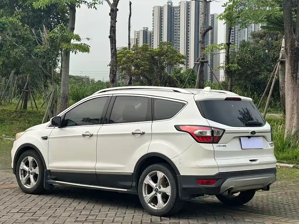 Ford Kuga 2017 — фото 14