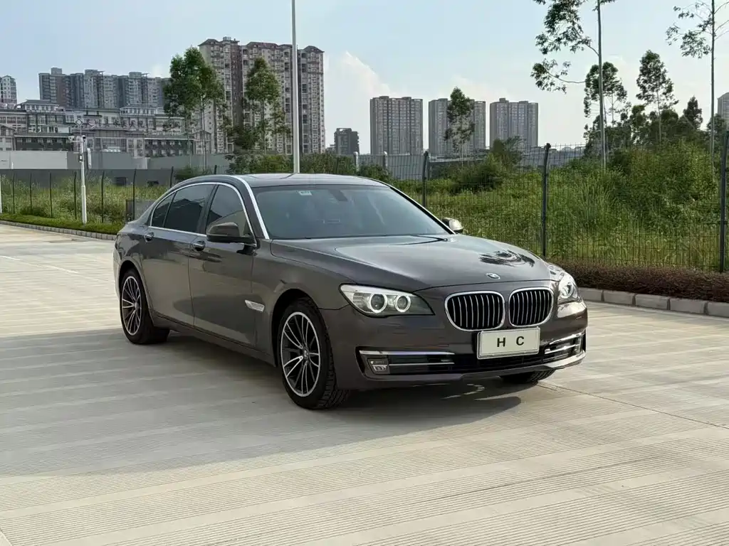BMW 7 Series 2016 — фото 3
