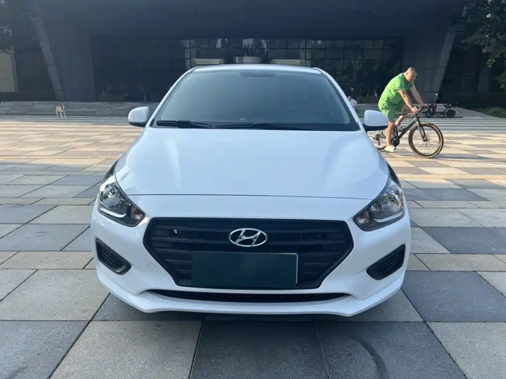 Hyundai Accent 2020 — фото 9