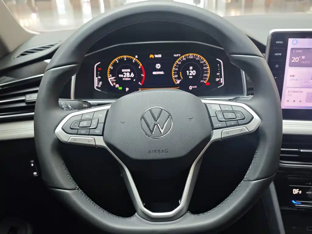 Volkswagen Tiguan L 2025 — фото 16