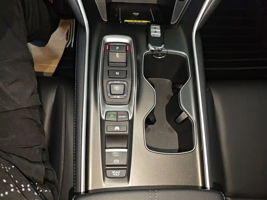 Honda Accord 2023 — фото 14