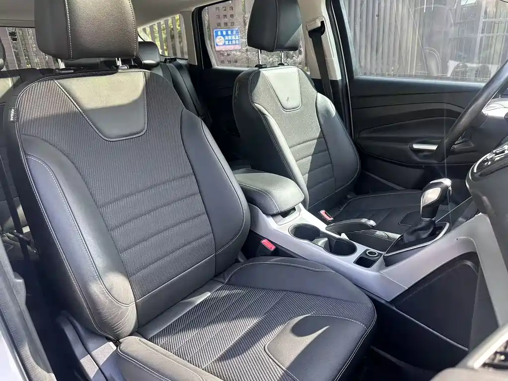Ford Kuga 2015 — фото 4