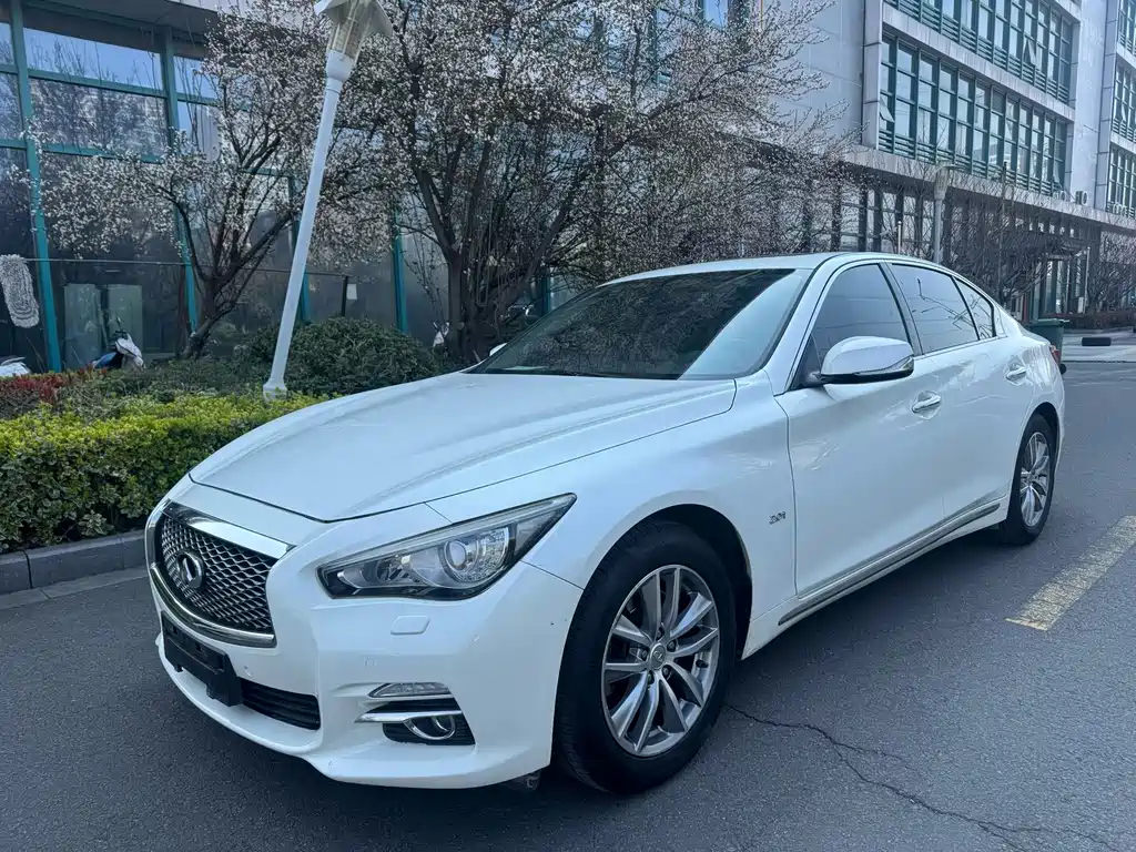 Infiniti Q50L 2016 — фото 3