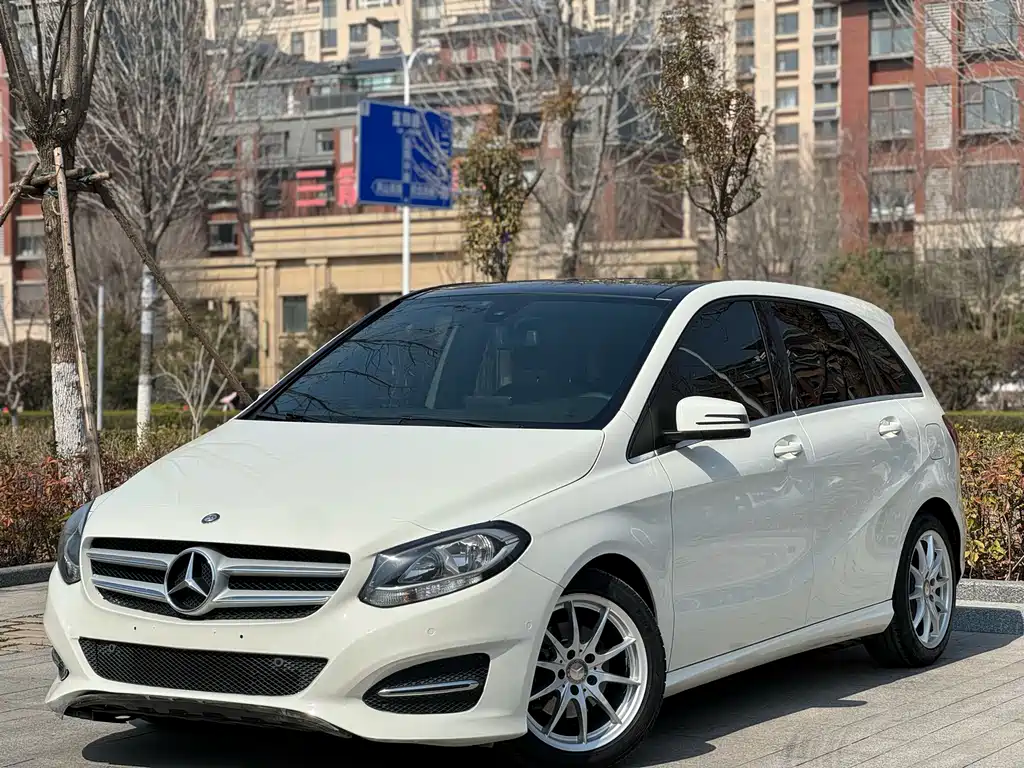Mercedes-Benz B-Class 2016 — фото 1
