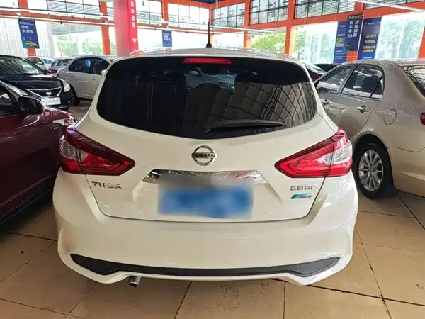 Nissan Tiida 2017