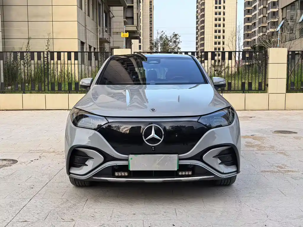 Mercedes-Benz EQE SUV 2023