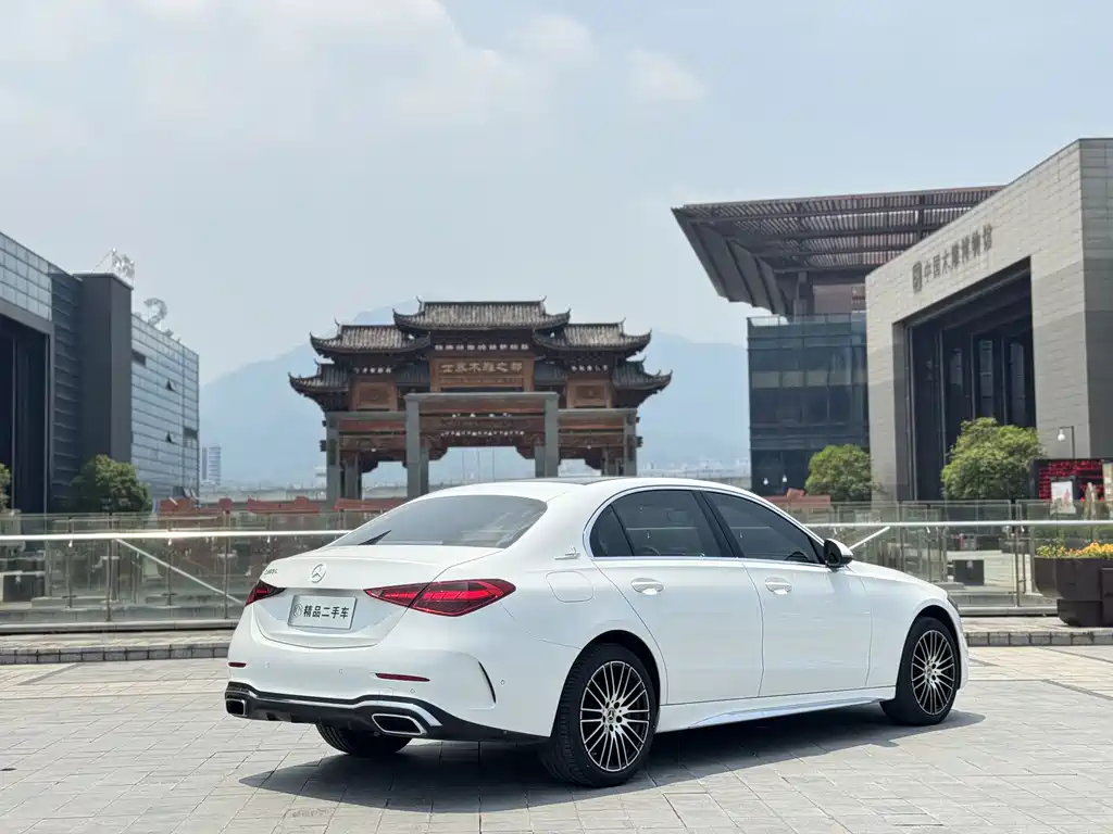 Mercedes-Benz C-Class 2023 — фото 9