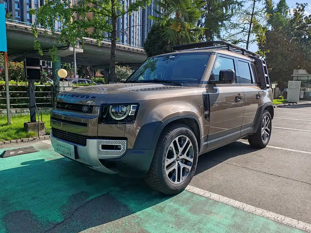 Land Rover Defender 2024 — фото 1