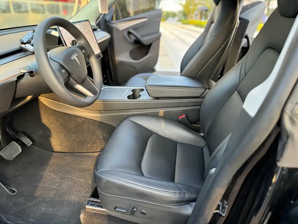 Tesla Model Y 2022 — фото 4