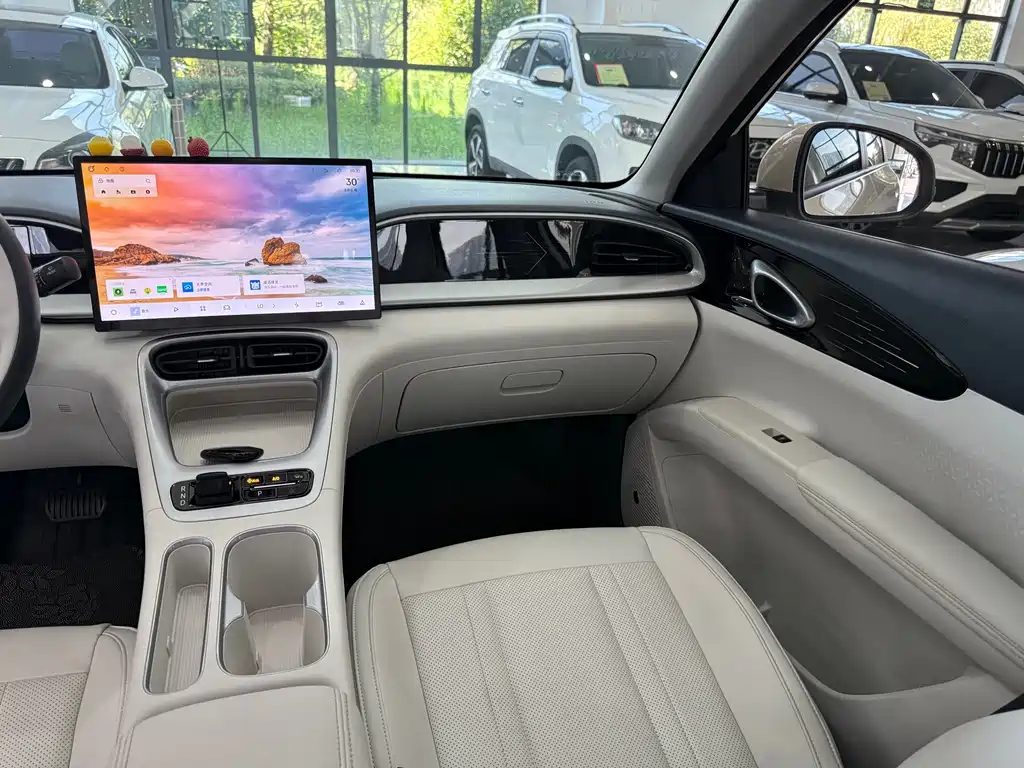 Geely Galaxy Starwish 2025 — фото 8
