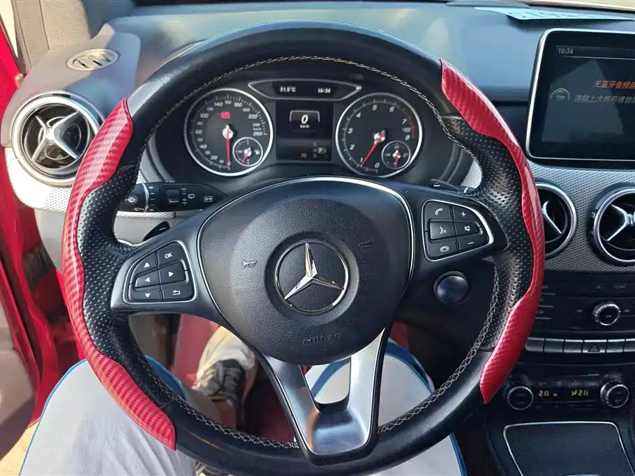 Mercedes-Benz B-Class 2015 — фото 15