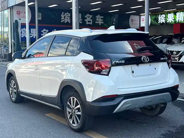 Toyota Yaris L 2022