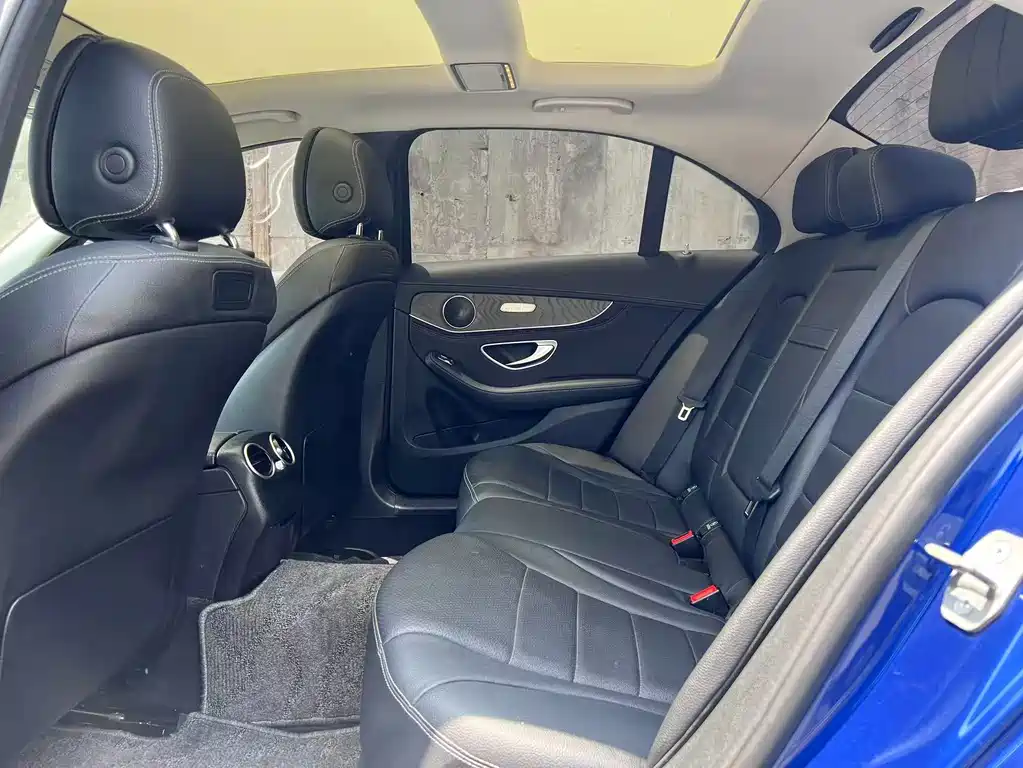 Mercedes-Benz C-Class 2018 — фото 7