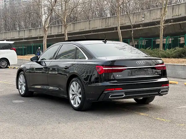 Audi A6L 2022