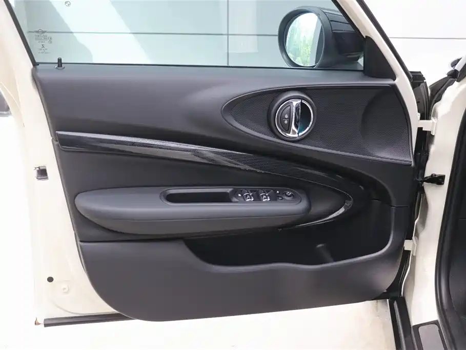 MINI Clubman 2020 — фото 10