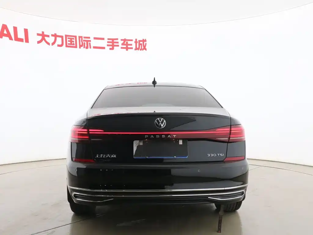 Volkswagen Passat 2023 — фото 14