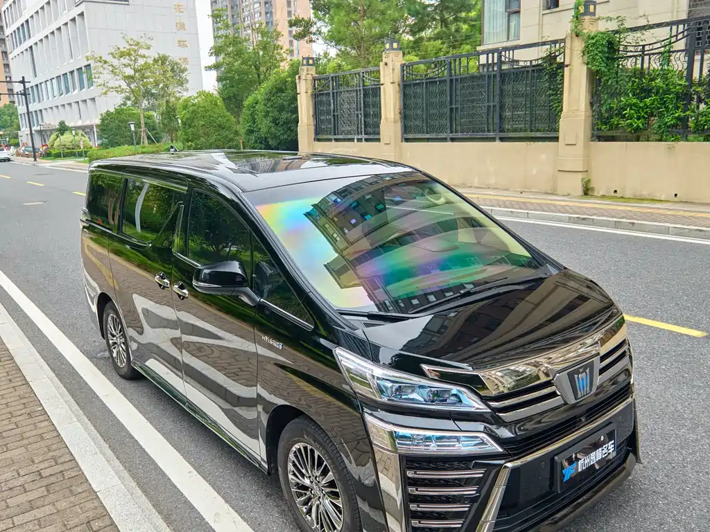 Toyota Vellfire 2021 — фото 10