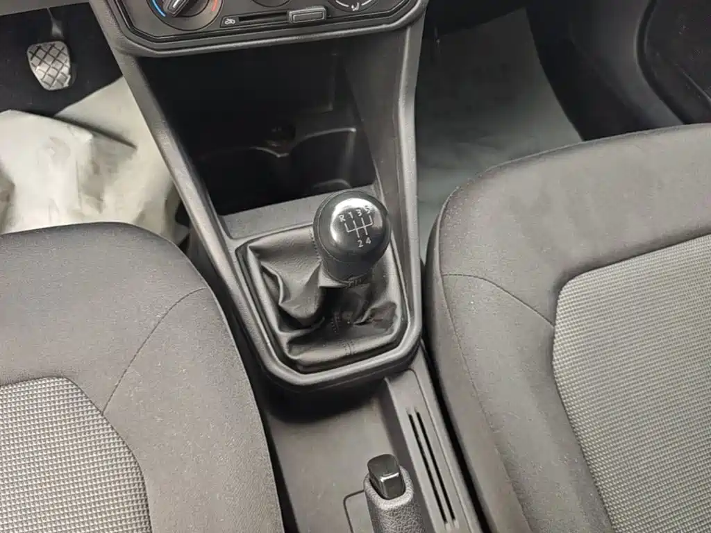 Volkswagen Jetta 2018 — фото 14