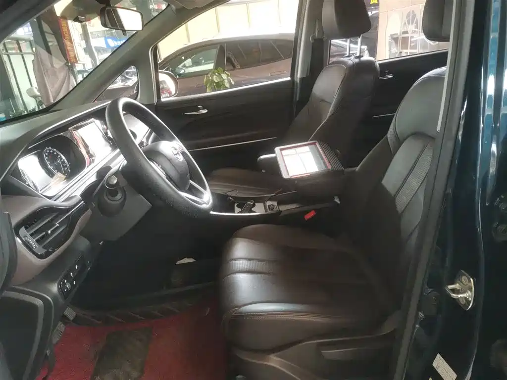 GAC Motor Trumpchi M6 2020 — фото 11