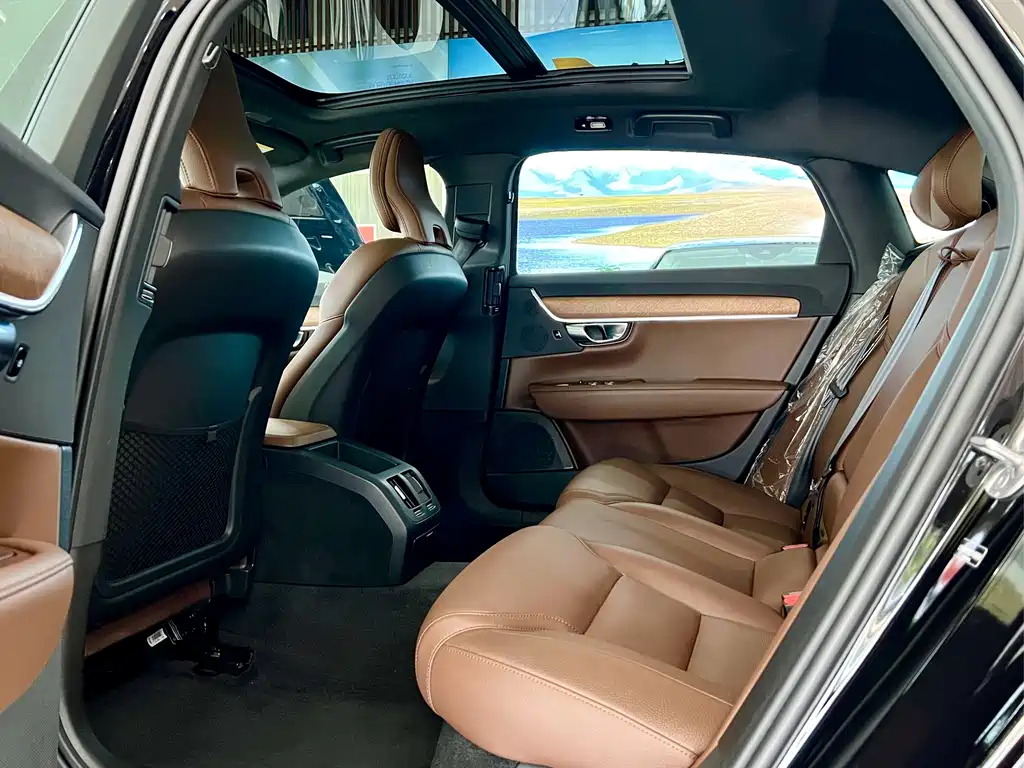 Volvo S90 2025 — фото 9