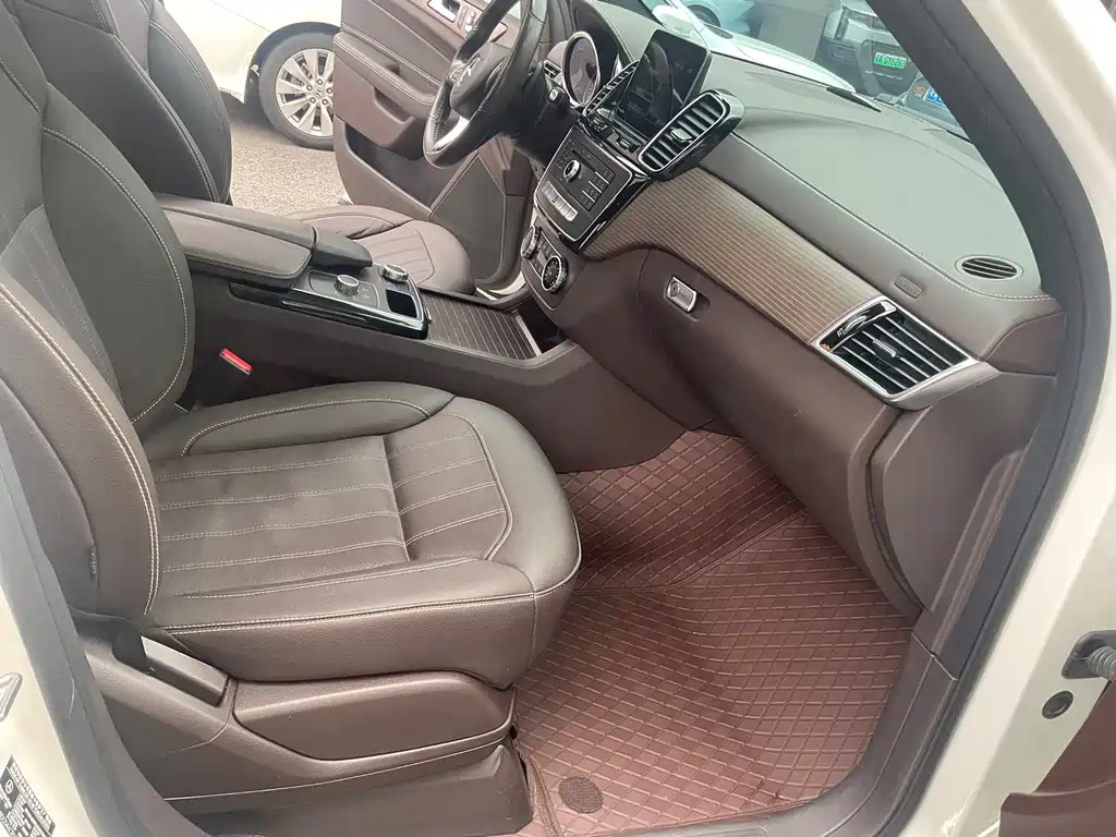Mercedes-Benz GLE 2019 — фото 15