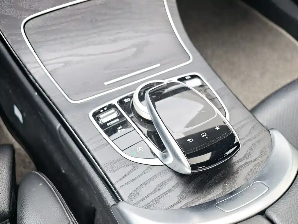 Mercedes-Benz C-Class 2017 — фото 17