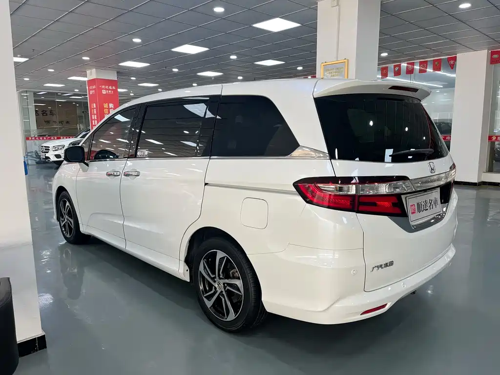 Honda Odyssey 2017 — фото 4