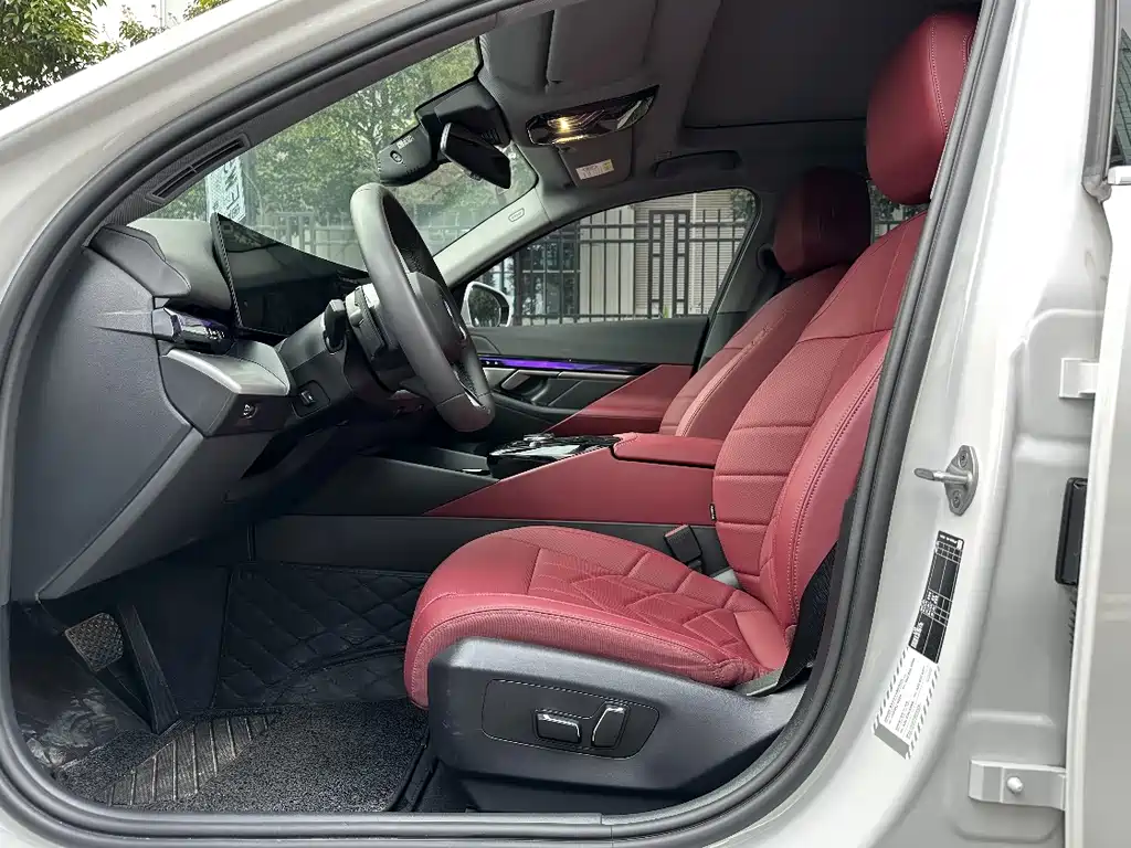 BMW 5 Series 2024